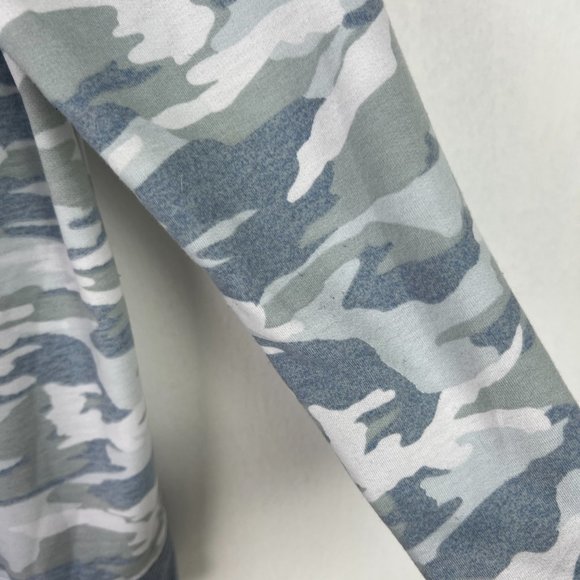 Splendid Blue Camo Sleep Shirt Pullover Soft Size Small S GUC L856 - Picture 10 of 10